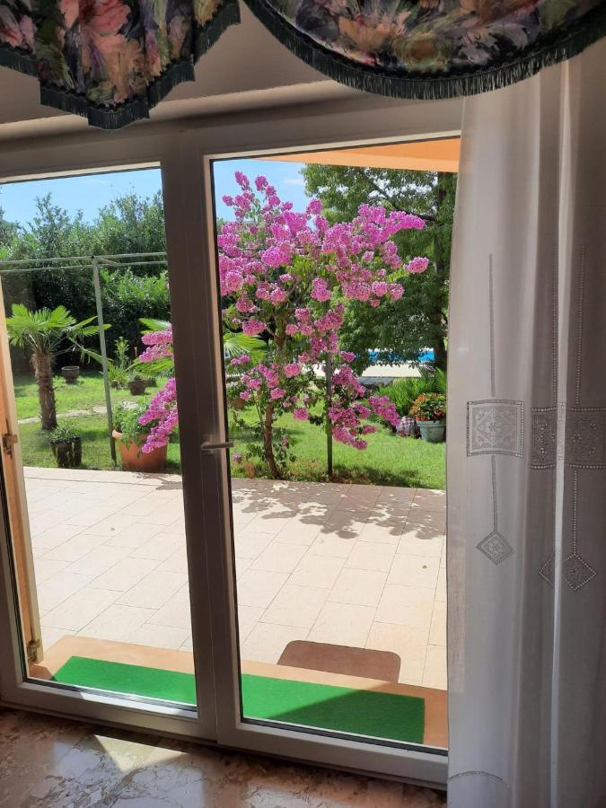 Villa Di Te Nema Pula Exteriör bild